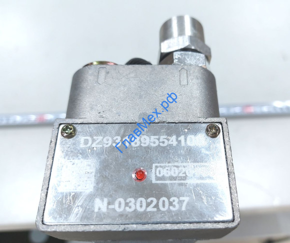 Датчик уровня топлива L=680 с диодом на бак 480 л. SHAANXI X3000, M3000 (DZ93189554106) Датчик уровня топлива L=680 с диодом на бак 480 л. SHAANXI X3000, M3000 (DZ93189554106)