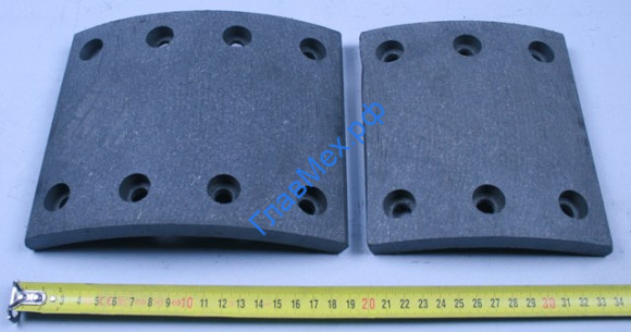 Накладка тормозная передняя (2 шт, 6+8отв) HOWO (WG9100440029/27) QINYAN