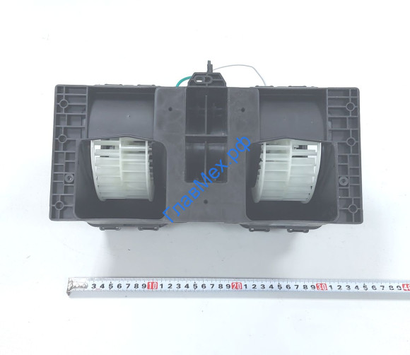 Мотор отопителя HOWO T5G, MAN (811W61942-0002) Мотор отопителя HOWO T5G, MAN (811W61942-0002)
